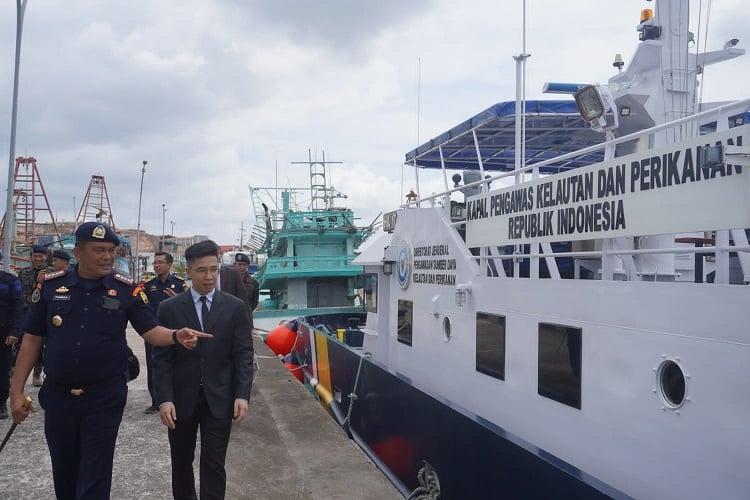 KKP dan Coast Guard Singapura Incar Para Penyelundup BBL