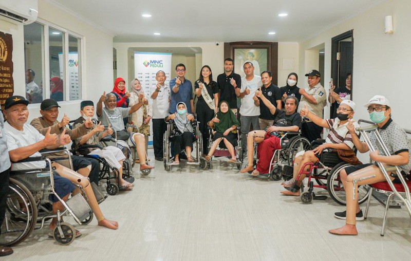 Terima Donasi Kaki Palsu dari MNC Peduli, Penyandang Tuna Daksa Ini Bahagia Bisa Kembali Beraktivitas