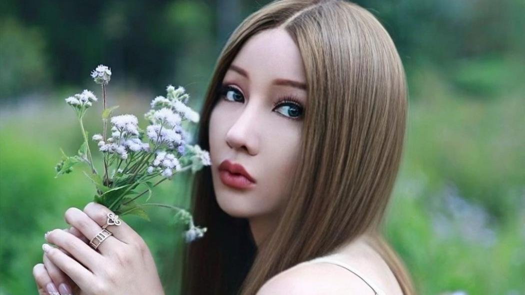 Dihujat Netizen karena Ngotot Ngaku Wanita, Lucinta Luna Depresi Mentalnya Terganggu