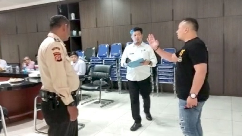 Kesal Pelayanan Buruk, Pengacara Terobos Ruang Pejabat Rapat di BPN Cianjur