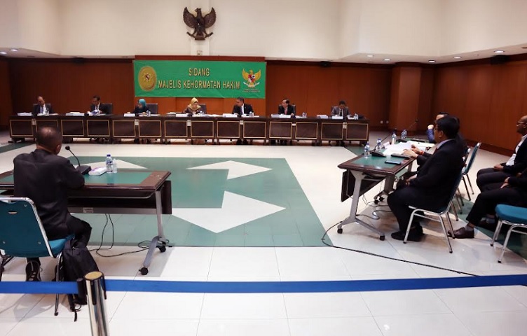 Terbukti Terima Suap Rp300 Juta, Hakim Nonaktif PN Jakbar Dipecat Tidak Hormat