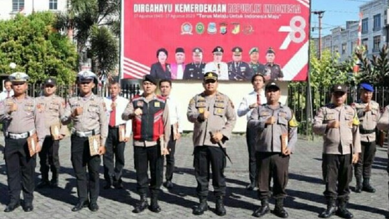 Berprestasi, 27 Personel Polresta Manado Terima Penghargaan dari Kapolresta