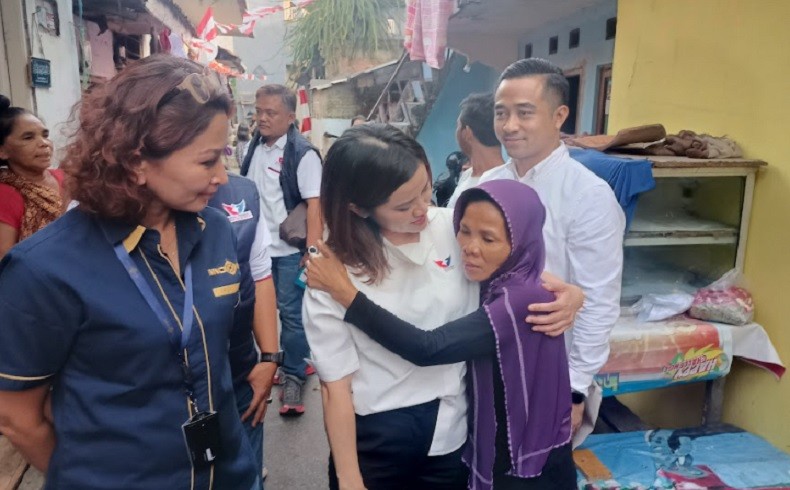 Terima Santunan Duka KTA Asuransi Partai Perindo, Warga Cengkareng Terharu