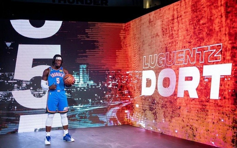 Jelang FIBA World Cup 2023, Bintang NBA Kanada Luguentz Dort Sapa Indonesia