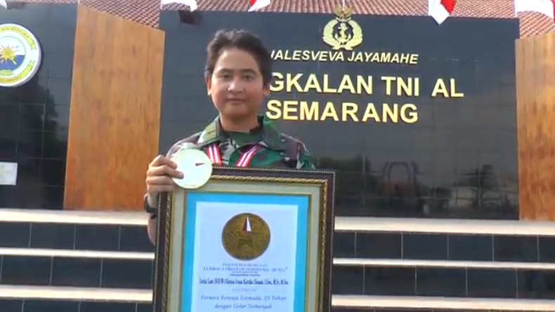 Letda Laut Clarissa Ivana Tercatat sebagai Perwira Remaja TNI Termuda dengan Gelar Terbanyak