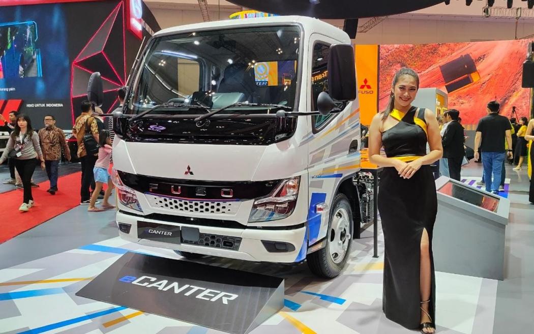 Truk Listrik Fuso eCanter Muncul di GIIAS 2023, Dijual Tahun Depan