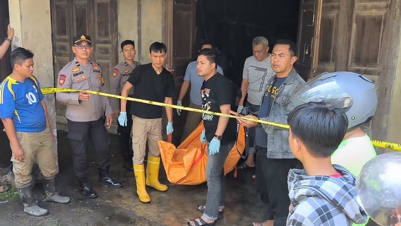 Kebakaran Ruko Depan Polres Singkawang, Lansia 72 Tahun Ditemukan Tewas