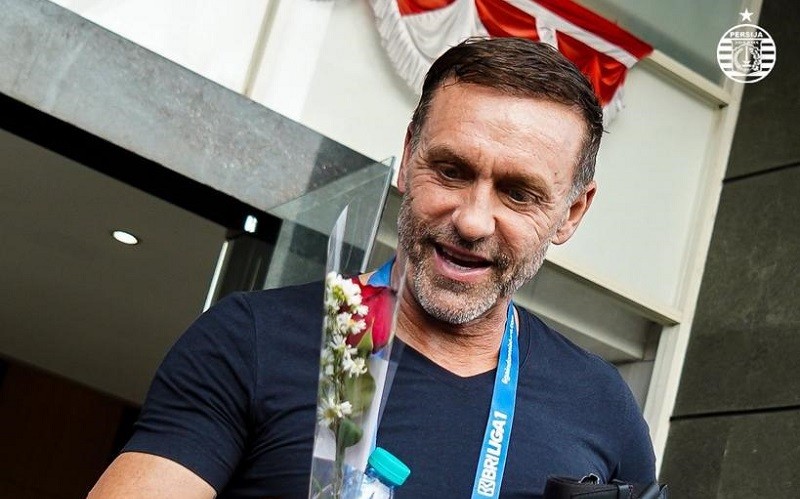 Thomas Doll Minta Pemain Senior Persija Beri Contoh Baik ke Pemain Muda: Sepak Bola Bukan hanya Taktik Saja