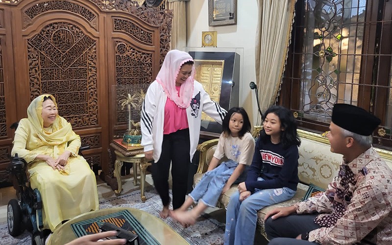 Momen Menarik saat Ganjar Ikut Rayakan Ulang Tahun Cucu Gus Dur