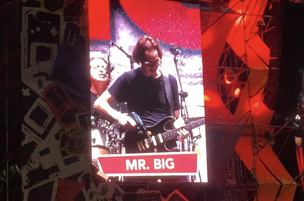 Gemparkan The 90's Festival, Mr Big Pamer Main Gitar Pakai Bor Listrik