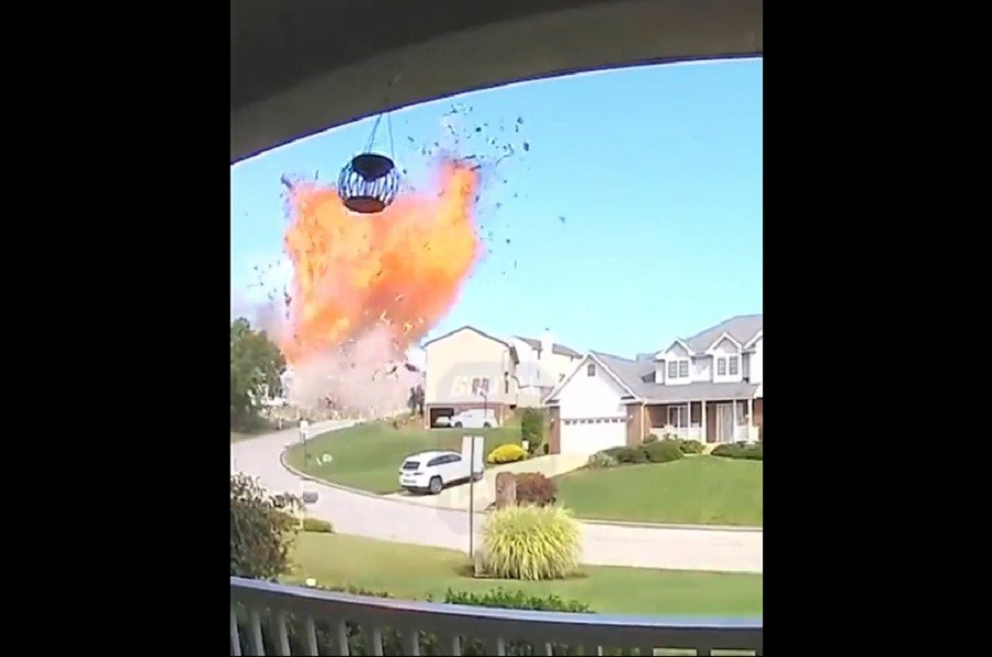 Ngeri! Detik-Detik Rumah Besar Meledak Tewaskan 5 Orang dan Lukai 3 Lainnya Terekam CCTV