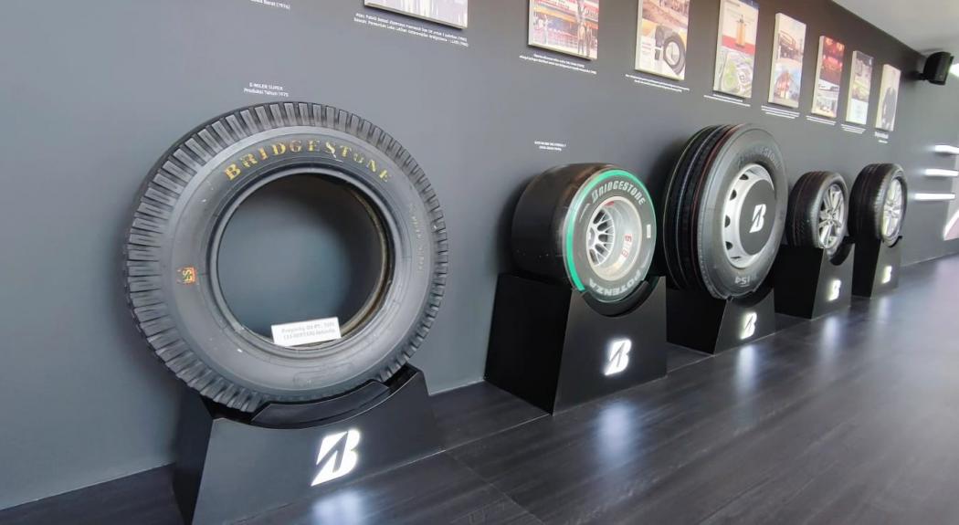 Mejeng di GIIAS 2023, Ada Ban Tertua di Indonesia