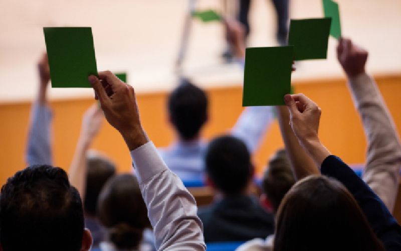 Hakikat Demokrasi: Pengertian, Ciri dan Jenisnya