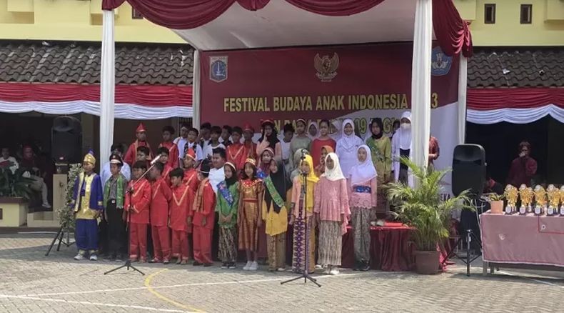 Ketika Para Siswa SD Nyanyikan Lagu Indonesia Jaya Ciptaan Liliana Tanoesoedibjo 