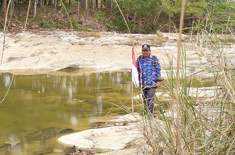 Terinspirasi Jenderal Sudirman, Guru di Gunungkidul  Berangkat Upacara Jalan Kaki 12 Km