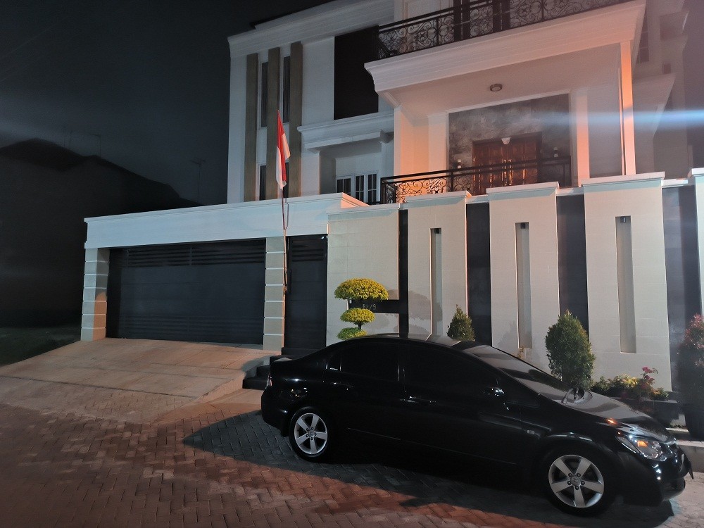 KPK Geledah Rumah Mewah di Bekasi, Warga: Penghuni Baru 4 Bulan Menetap