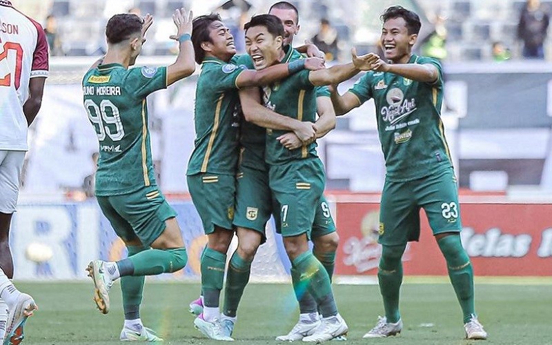 Hasil Liga 1 2023/2024: Gol Cantik Song Ui-young Antar Persebaya Menang Tipis Atas PSM Makassar