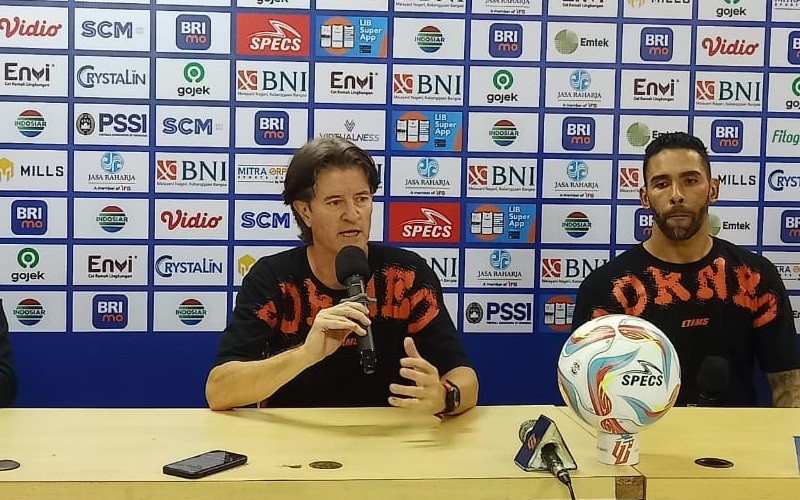 PSSI Bakal Atur Pelatih Asing, Peter Huistra: Tolong Dukung Liga 1!