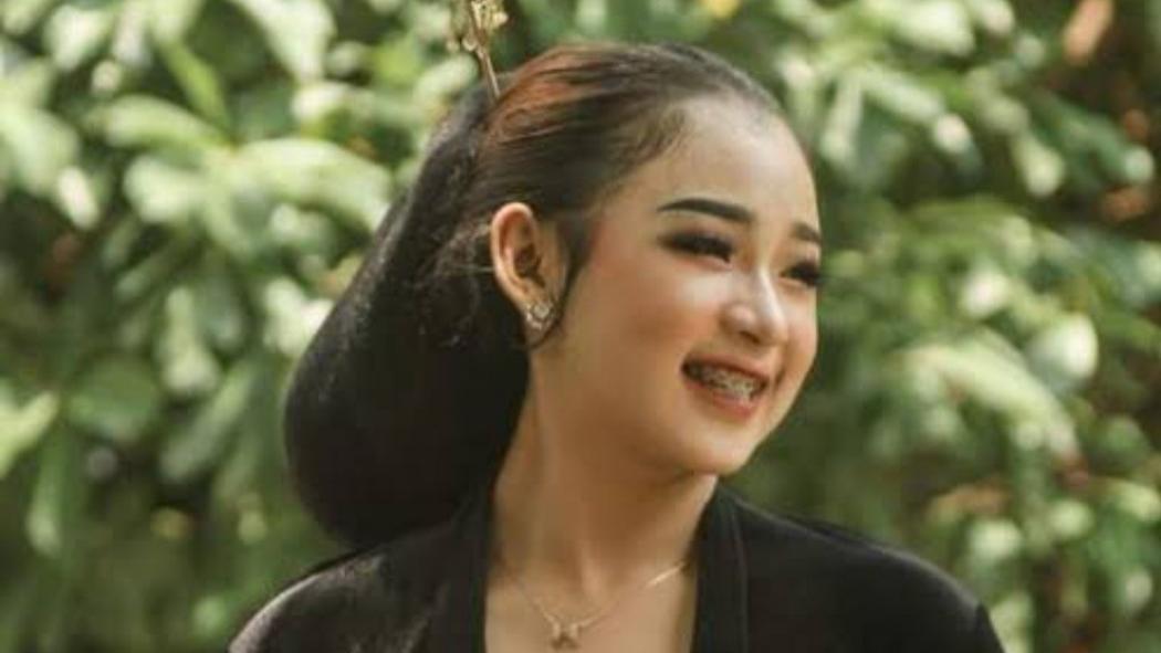 Lirik Lagu Raiso Dadi Siji dan Artinya tentang Kisah yang Menyayat Hati