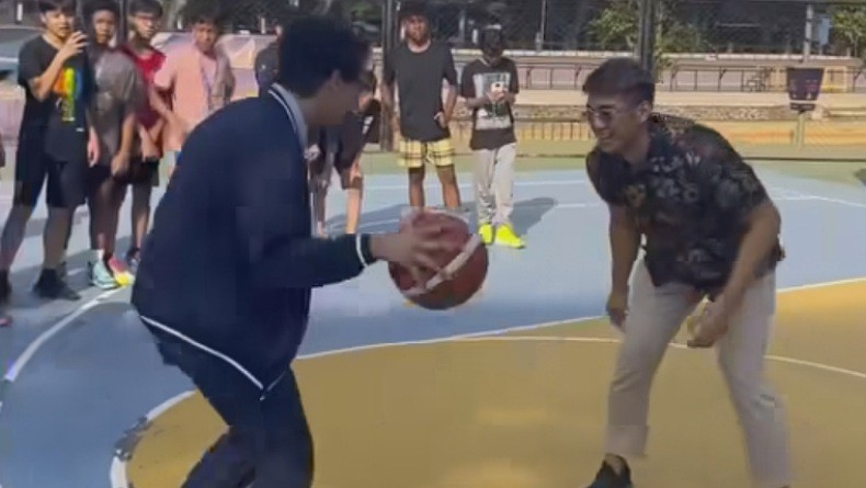 Ardhito Pramono Pamer Skill Main Basket, Sukses Masukkan Bola ke Ring