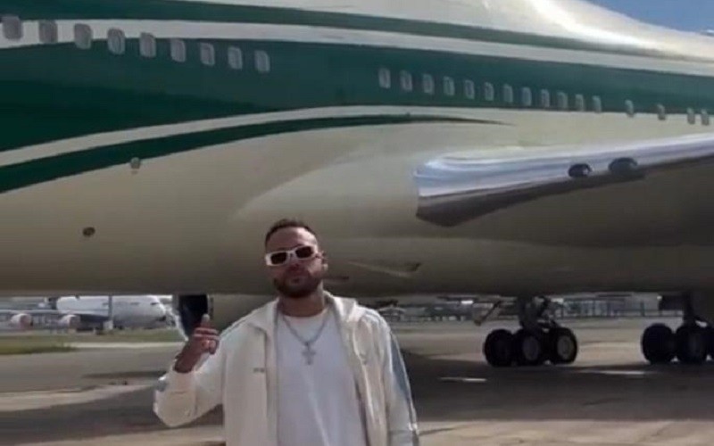 Bagai Sultan, Neymar Tiba di Arab Saudi Pakai Pesawat Mewah 