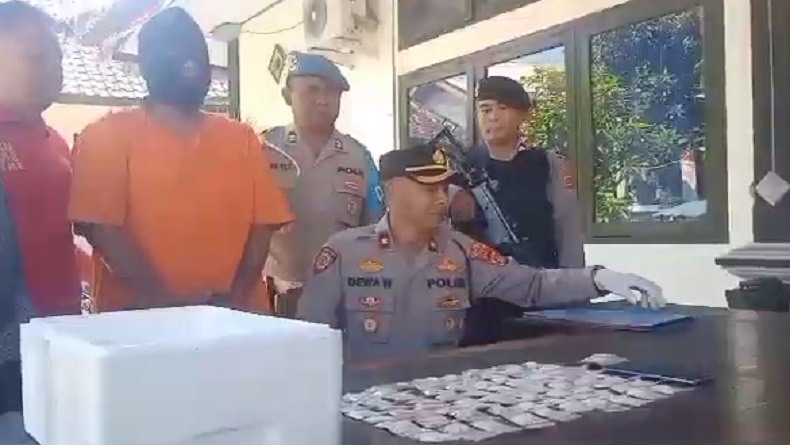 Edarkan Ratusan Pil Koplo, Pencari Koin di Pelabuhan Gilimanuk Ditangkap