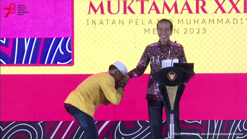 Saat Jokowi Main Tebak-tebakan: Jauh di Mata Dekat di Hati, Apa Itu?