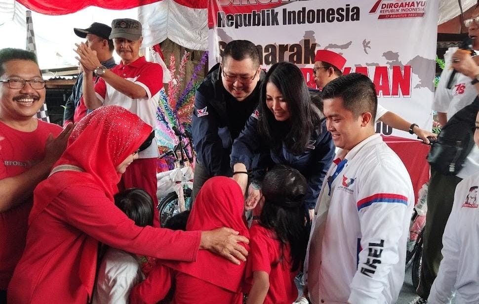 Keramahan Hary Tanoesoedibjo dan Liliana Tanoesoedibjo, Salami Warga 08 Manggarai Selatan saat Jalan Sehat