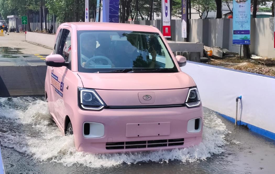 First Impression Seres E1, Mobil Listrik Mungil Disiksa di GIIAS 2023