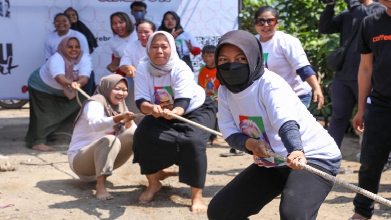 Meriah, Buruh dari 10 Perusahaan Lomba 17-an dan Sosialisasikan Ganjar Pranowo di Cirebon
