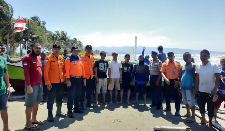 Mesin Kapal Mati, 4 Pemancing Ditemukan Selamat Terombang-ambing di Perairan Majene