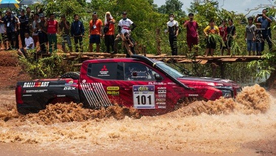 Hadapi Jalur Menantang Sejauh 2.000 Km, Tim Ralliart Taklukkan AXCR 2023