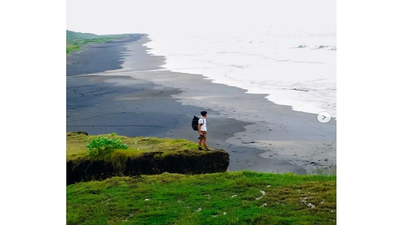 4 Wisata Alam di Jawa Barat Jauh dari Polusi, Nomor 2 seperti Punya Pantai Pribadi