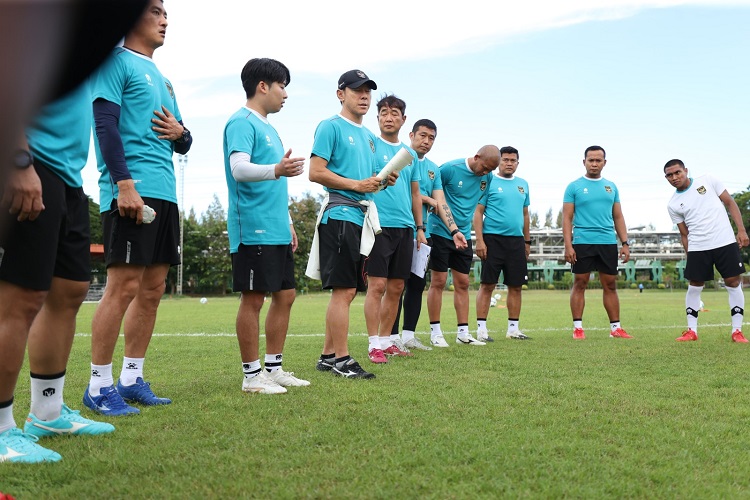 Respons Shin Tae-yong soal Agenda Timnas Indonesia dan U-23 Barengan: Pusing, Ribet