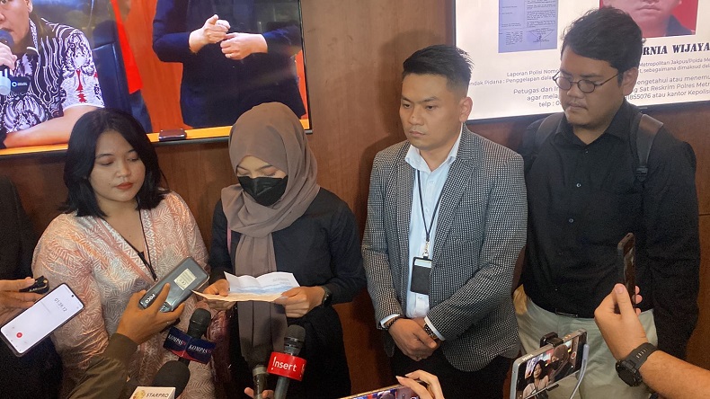 Polisi Segera Periksa Pemeran Pria di Konten Jilat Es Krim Selebgram Oklin Fia