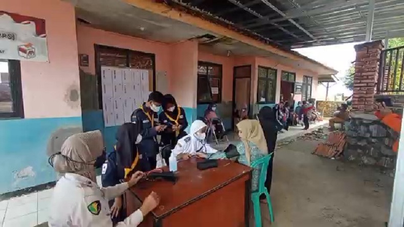 Imbas Kebakaran TPA Sarimukti, Ratusan Warga di KBB Terserang ISPA