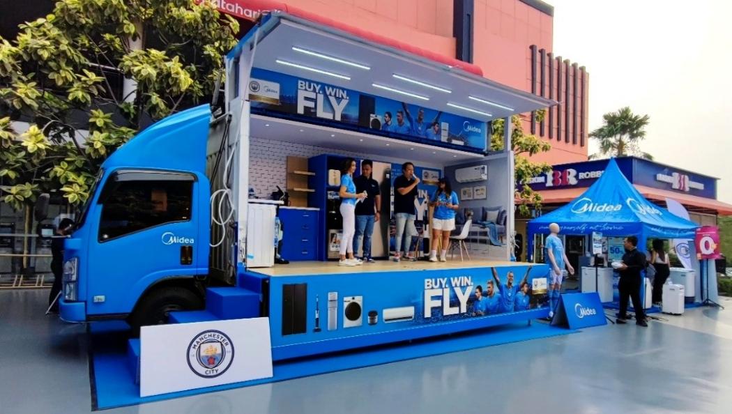 Modifikasi Truk Jadi Caravan Bergaya Klub Manchester City, Midea Keliling ke 6 Kota