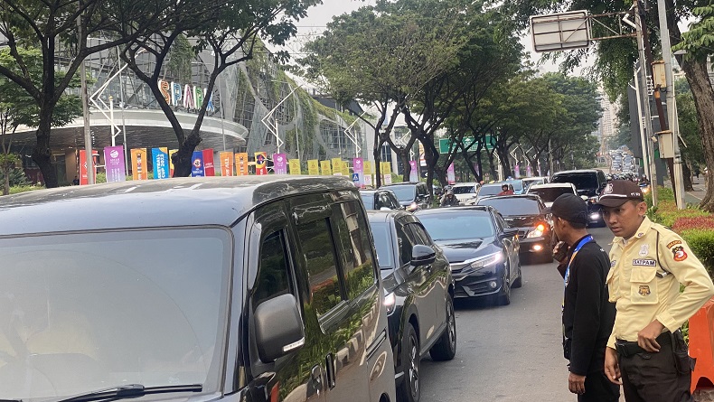 Jelang Pembukaan FIBA World Cup 2023, Lalu Lintas Sekitar GBK Padat