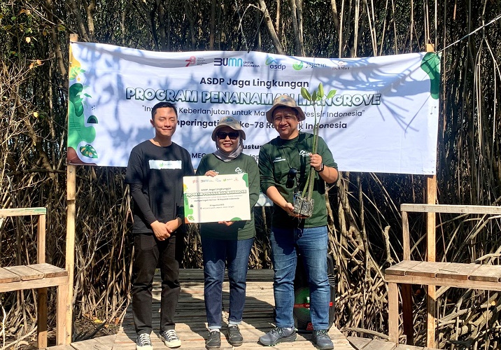 Tanam 1.000 Bibit Pohon Mangrove, ASDP Berkontribusi untuk Masa Depan Pesisir Indonesia