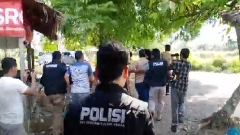Dramatis Penangkapan 2 Pembunuh Pelajar SMK di Aceh Tenggara, Polisi Lepaskan Tembakan Peringatan