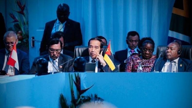 Bicara di KTT BRICS, Jokowi Tegaskan Hak Negara Berkembang Perlu Diperjuangkan Bersama