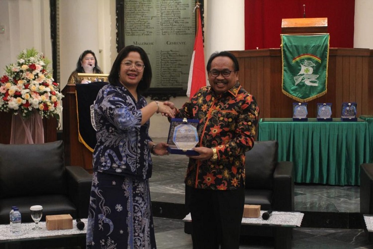 Hadiri Seminar Kebangsaan, Waka BPIP: Pancasila Kunci Jaga Kerukunan