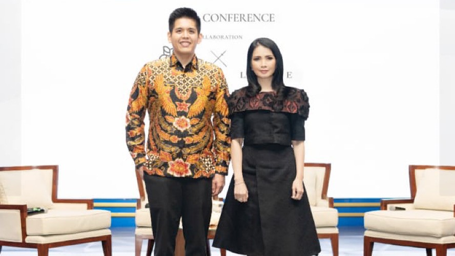 Tampil di New York Fashion Week 2024, AMERO x Livette Suguhkan Desain yang Modern dan Futuristik