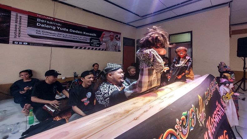 Unik, Ada Sosok Ganjar Pranowo dalam Pagelaran Wayang Golek di Bandung