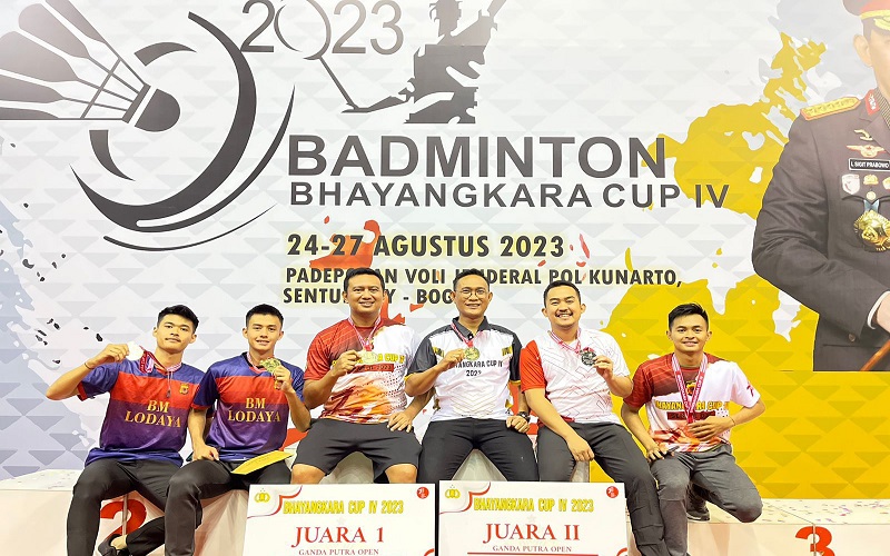 Ganda Putra Bulu Tangkis Polda Jabar Juara 1 di Bhayangkara Cup IV Piala Kapolri