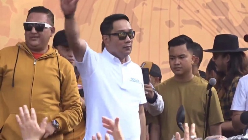 Ikut Jalan Sehat di Bandung, Ridwan Kamil Diteriaki Presiden oleh Warga