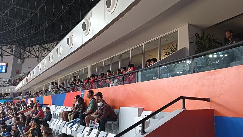 Shin Tae-yong dan Timnas U-17 Tonton FIBA World Cup 2023 di Indonesia Arena