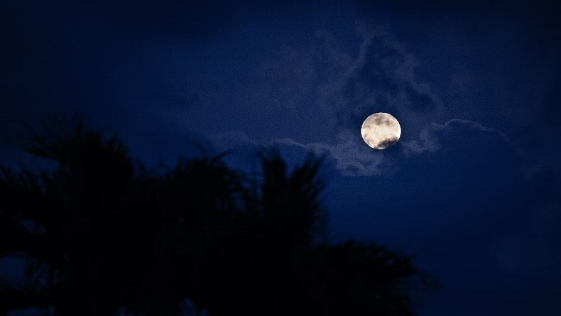 Langka, Super Blue Moon Baru Akan Terlihat Lagi pada 2037