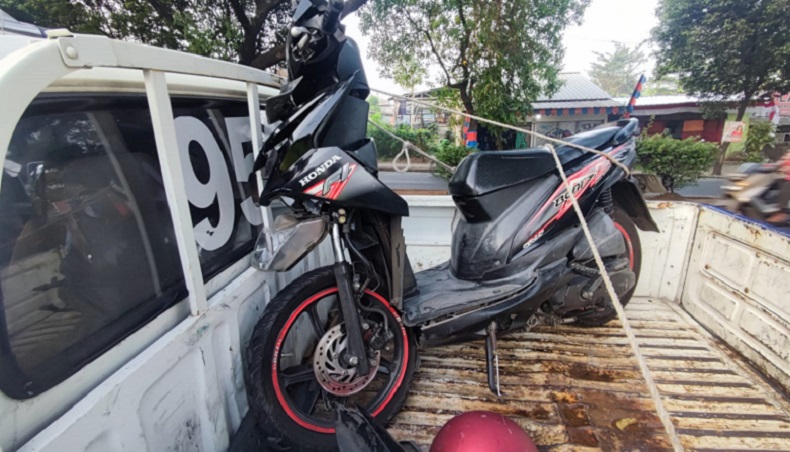 Pemotor Tewas usai Tabrak Pohon di Jalan Raya Juanda Depok