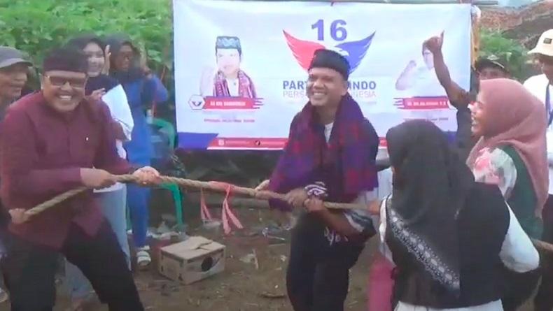 Bacaleg Partai Perindo Berkolaborasi, Hibur Warga Tanjungsari Sumedang